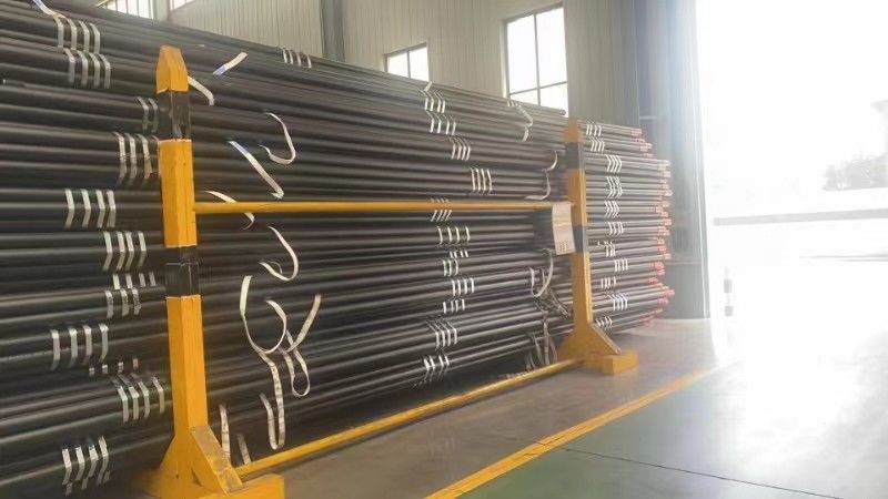 API 5CT Tubo de revestimento e tubulação para poços superficiais, médios e profundos com múltiplas opções de grau